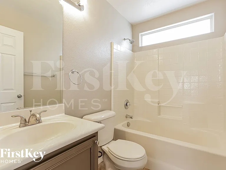 4340 Laguna Garden Ave N — Photo 13