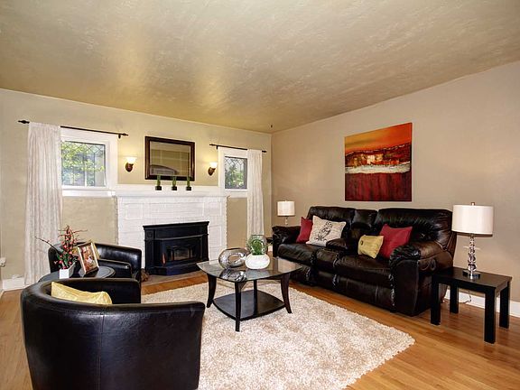 5th image of 700 San Antonio Way