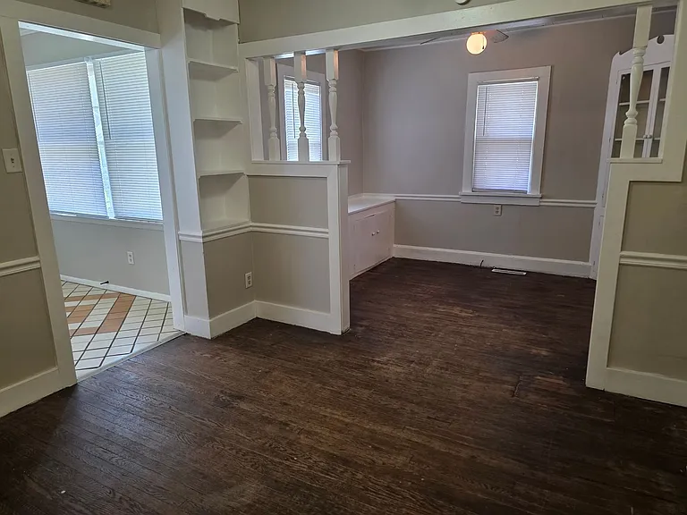 1213 E Donald St — Photo 4