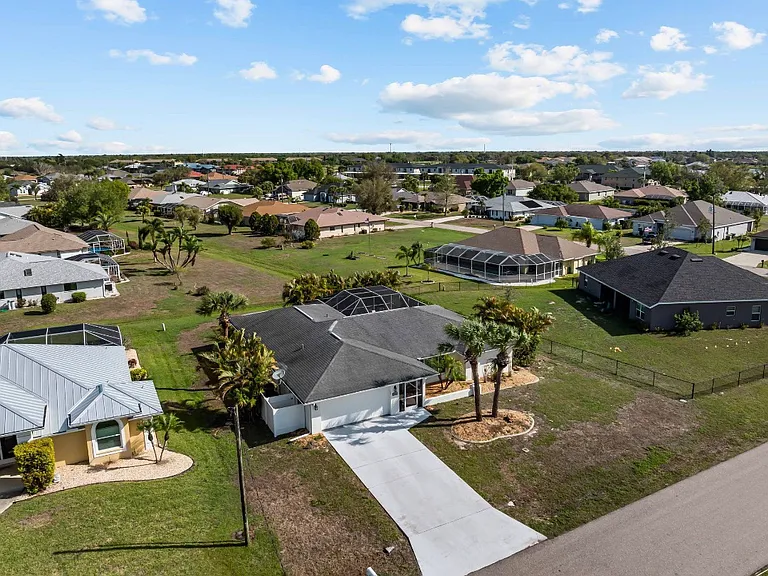 1535 Ultramarine Ln — Photo 28