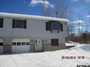 6 S Westcott Rd, Rotterdam, NY 12306