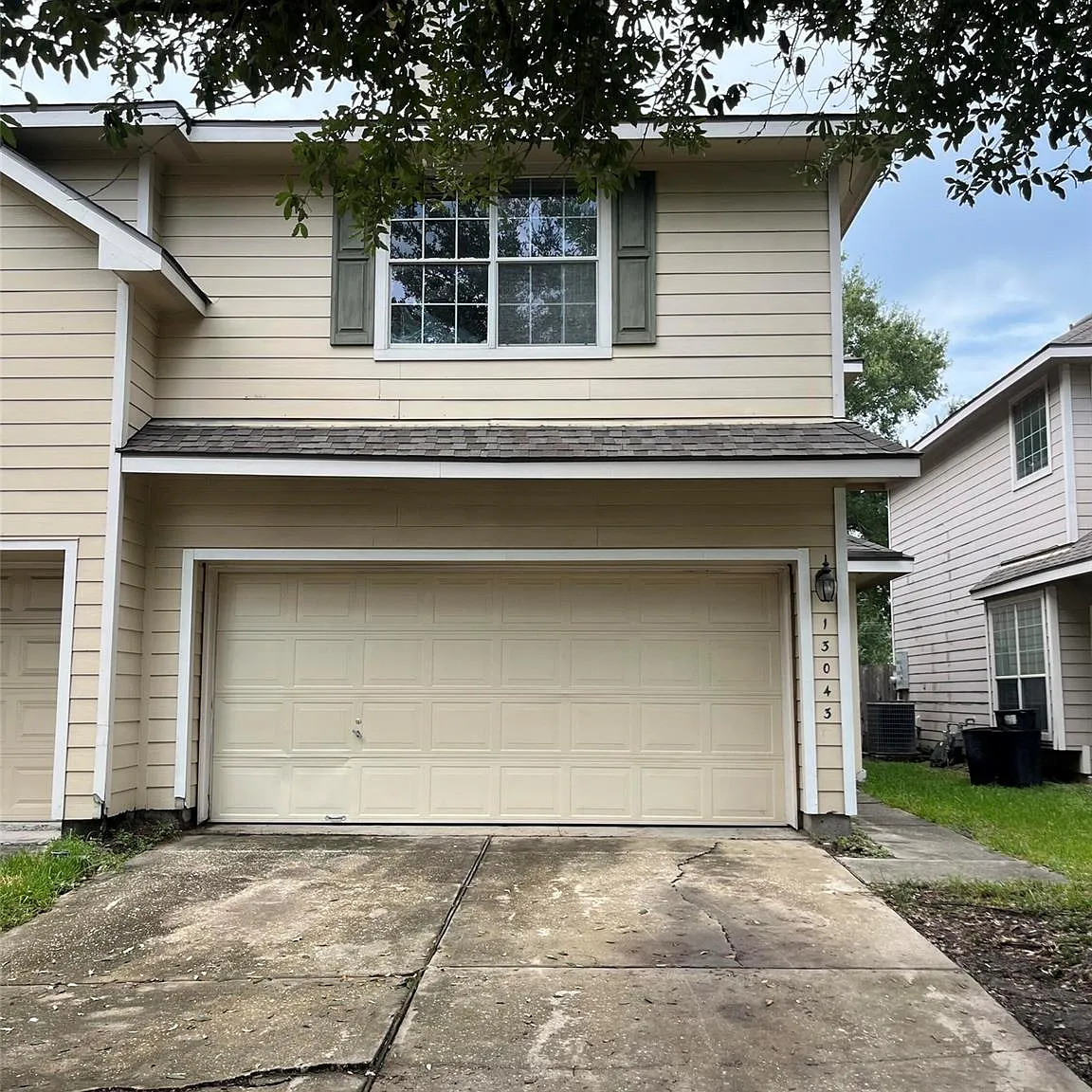 3 bed, 2.5 bath, 1645 sqft, $2,000 — Photo 1