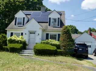 317 High St, Somerset, MA 02726