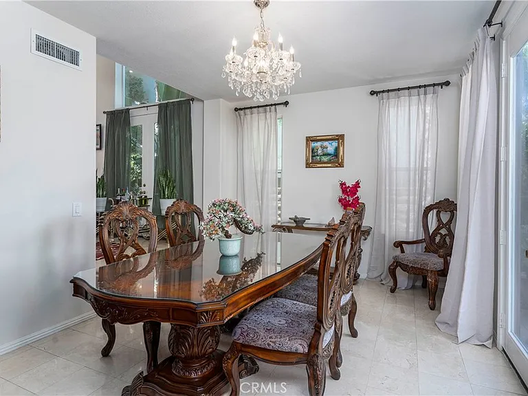 7371 Westcliff Dr — Photo 10