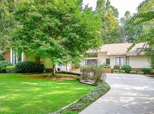 240 Stonehaven Way, Seneca, SC 29672