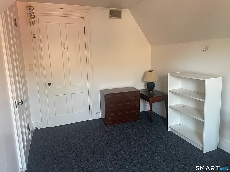480 Winthrop Ave — Photo 5