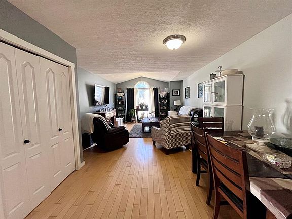 5th image of 168 S Sitar Cres