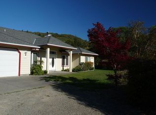 155 Wallace Ln, Grants Pass, OR