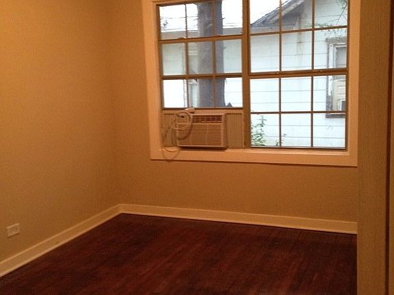 2nd Bedroom
						:
						2nd Bedroom