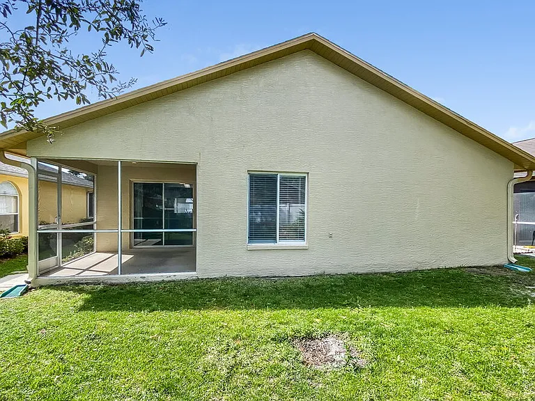 7918 Barclay Rd — Photo 16