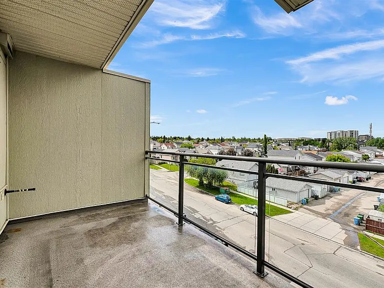 NW Millrise Dr SW — Photo 23