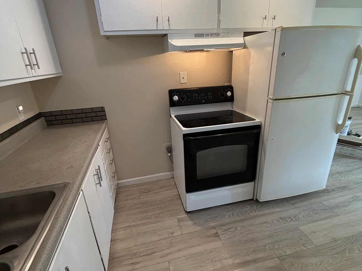3 bed, 660 sqft, $1,320 — Photo 4