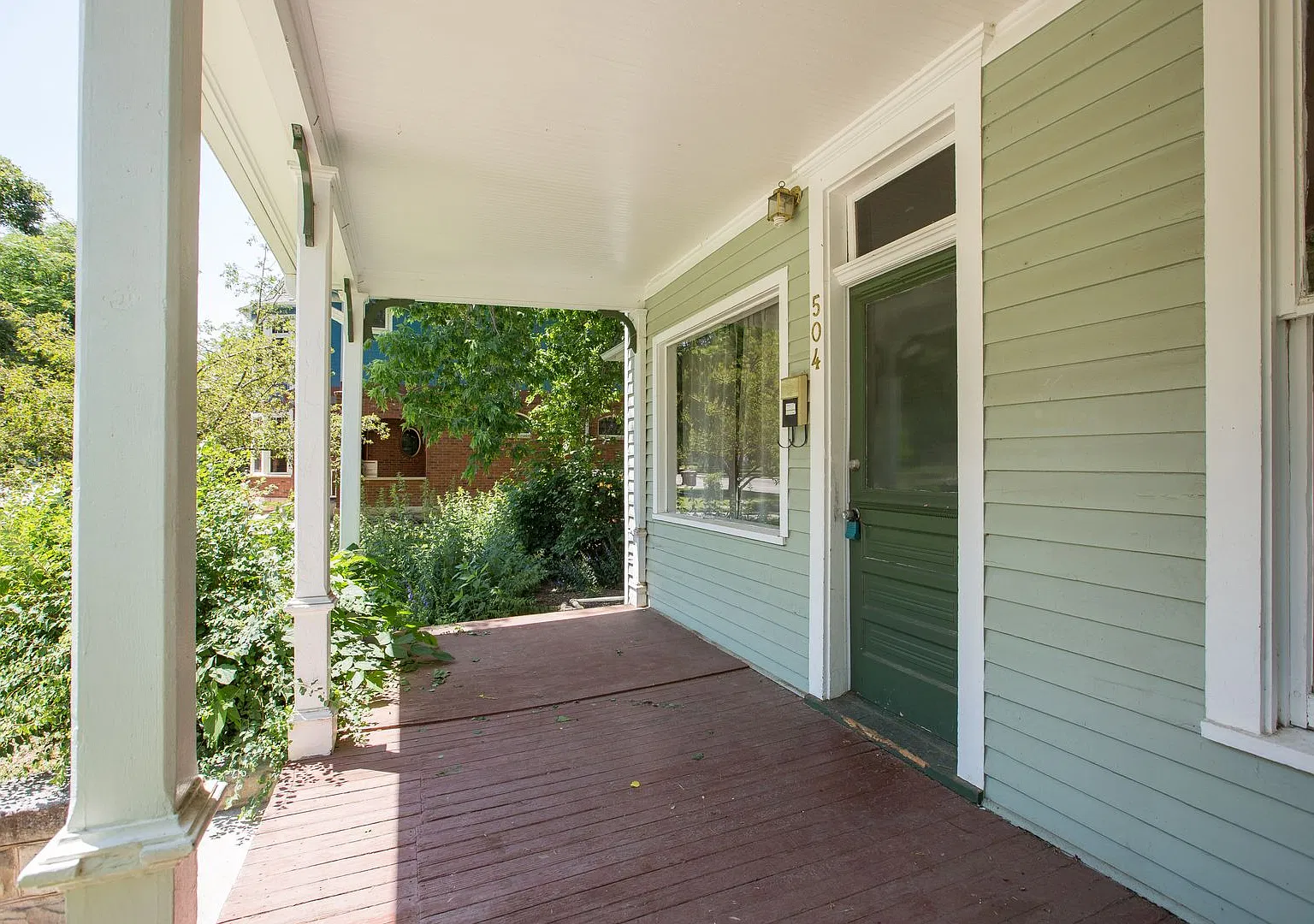504 W Mountain — Photo 4