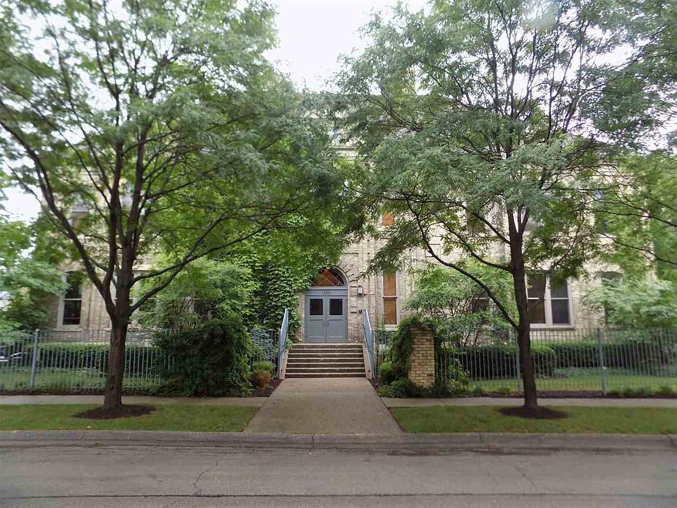 1st image of 1105 N Court St APT 102