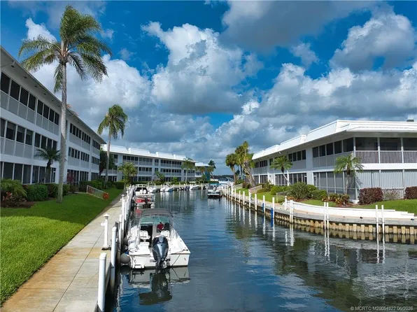 1862 SW Palm City Rd APT 203, Stuart, FL 34994