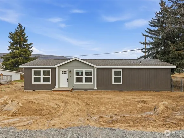 112 Washington Place, Electric City, WA 99123