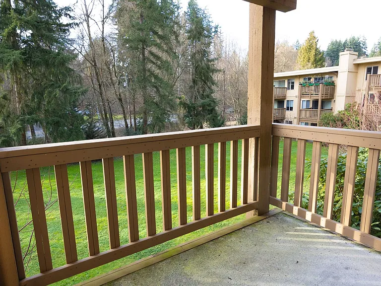 Willow Creek Apartments — Photo 43
