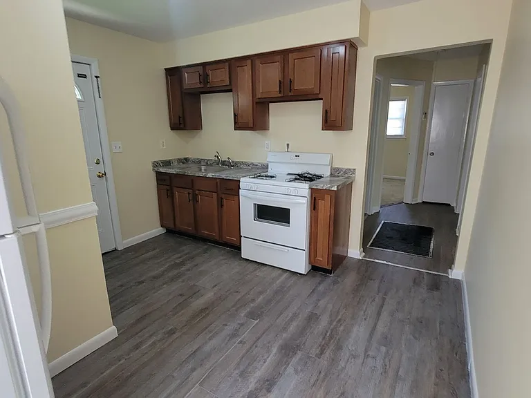 5408 Speedway Ave — Photo 6