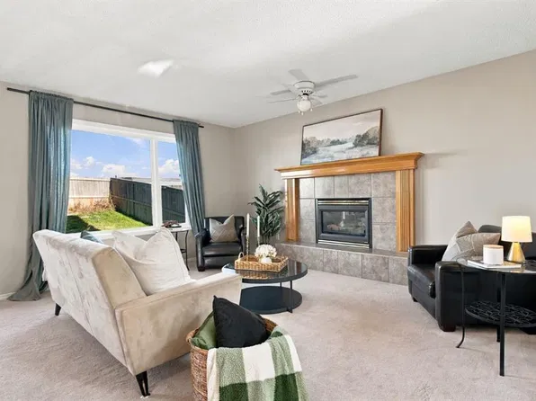 234 N Chapalina Pl SE, Calgary, AB T2X 3P4
