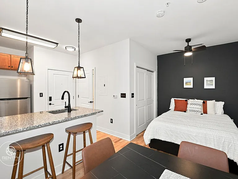 630 Calvert St #311 — Photo 10