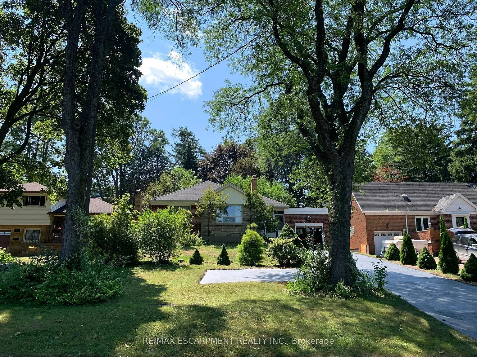 2 bed, $2,500 — Photo 2