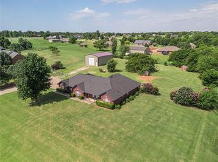 813 Summer Oaks Dr, Blanchard, OK 73010