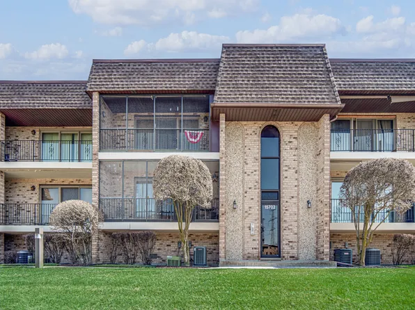 15702 Foxbend Ct APT 1N, Orland Park, IL 60462