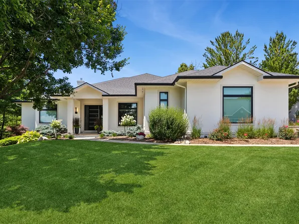 1677 Plum Thicket Ln, West Des Moines, IA 50266