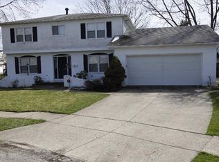 1123 Vanlear Ct, Columbus, OH 43229