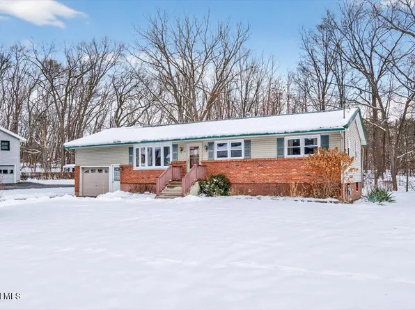 25 Dino Drive, Ballston Lake, NY 12019