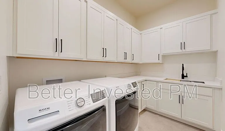 1900 Lyon Ct — Photo 11