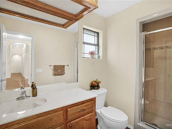 5th image of 2200 E 25th St