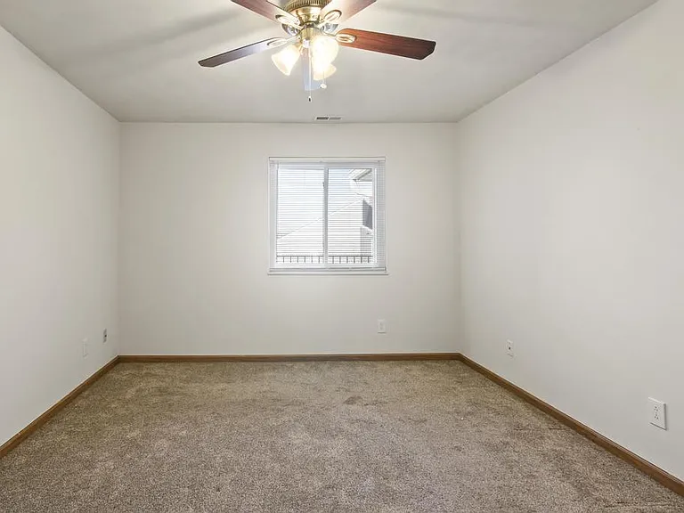 2213 Rockwood Dr — Photo 31