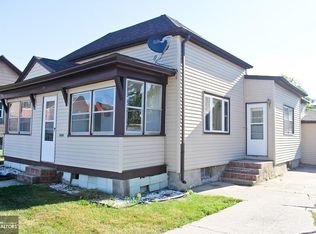 110 S 3rd St, Marshalltown, IA 50158