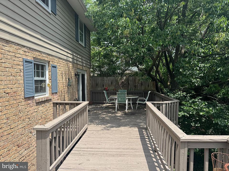 2nd image of 2031 Hollywood Pkwy