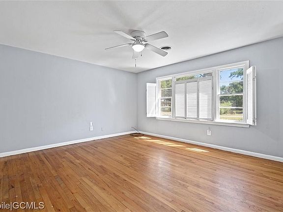 2nd image of 4300 Shan Dr E