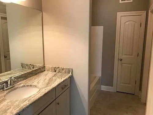 500 Fifer Cir Photo 1