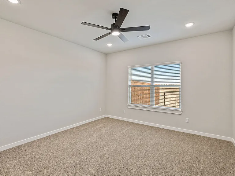 4265 Clovis Ct — Photo 17