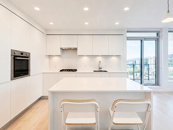 3rd image of 3809 Evergreen Pl #1110