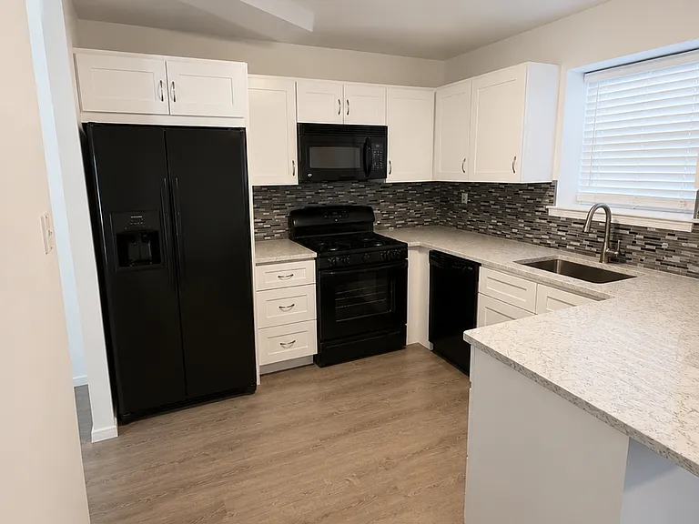 1508 Cranberry Dr — Photo 5