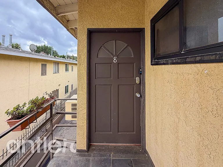 14271 Dickens St #A8 — Photo 20