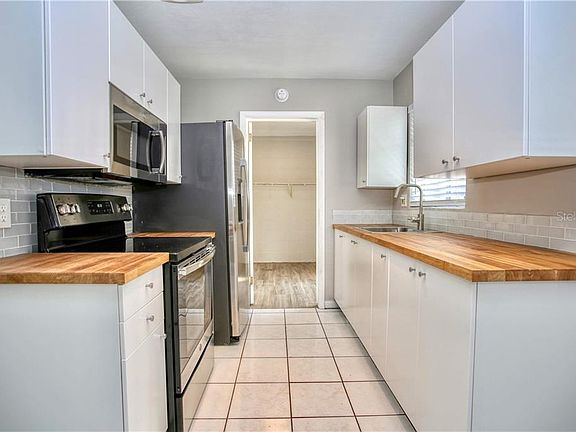 4th image of 813 Dorado Ave #3