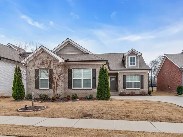 6412 Armstrong Dr, Hermitage, TN 37076