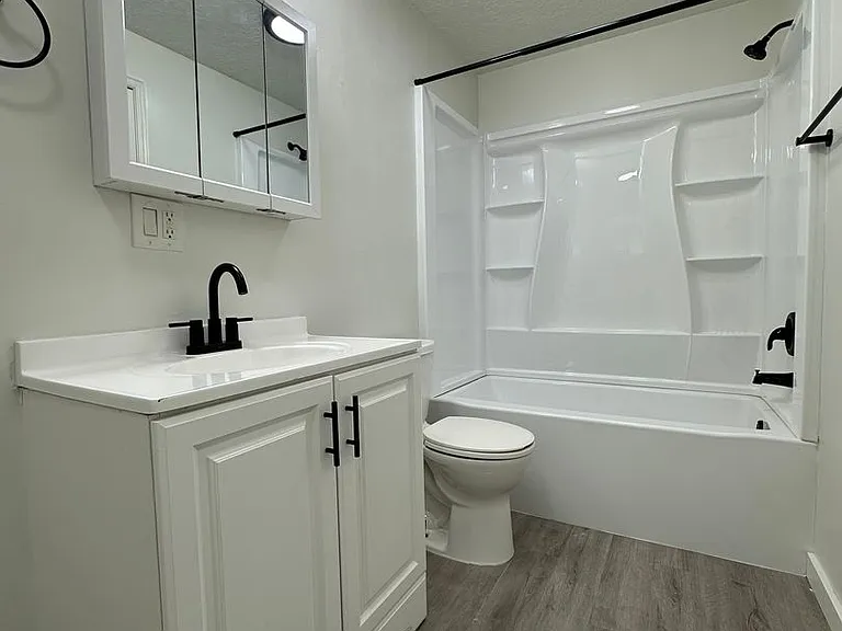 951 N Redwood Rd — Photo 11