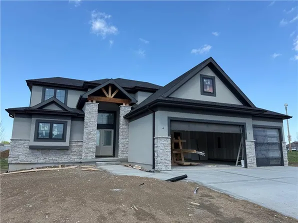 1004 Wilds Pkwy, Greenwood, MO 64034