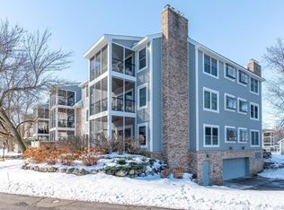 3030 Saint Albans Mill Rd APT 310, Minnetonka, MN 55305