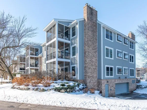 3030 Saint Albans Mill Rd APT 310, Minnetonka, MN 55305