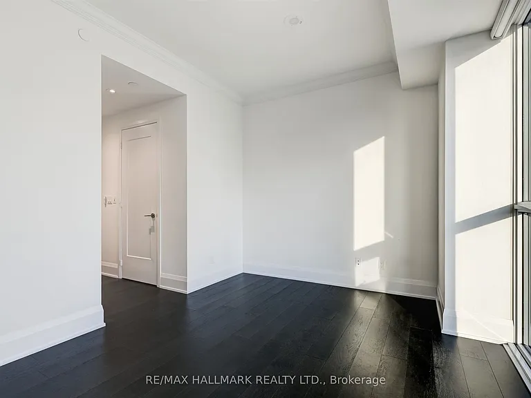 101 Erskine Ave #2907 — Photo 10