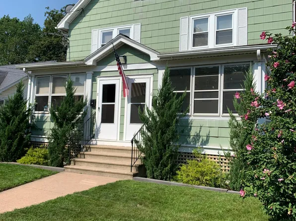 6 Washington Ave, Enfield, CT 06082
