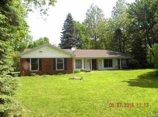 6300 W Woodside Rd, Albany, IN 47320